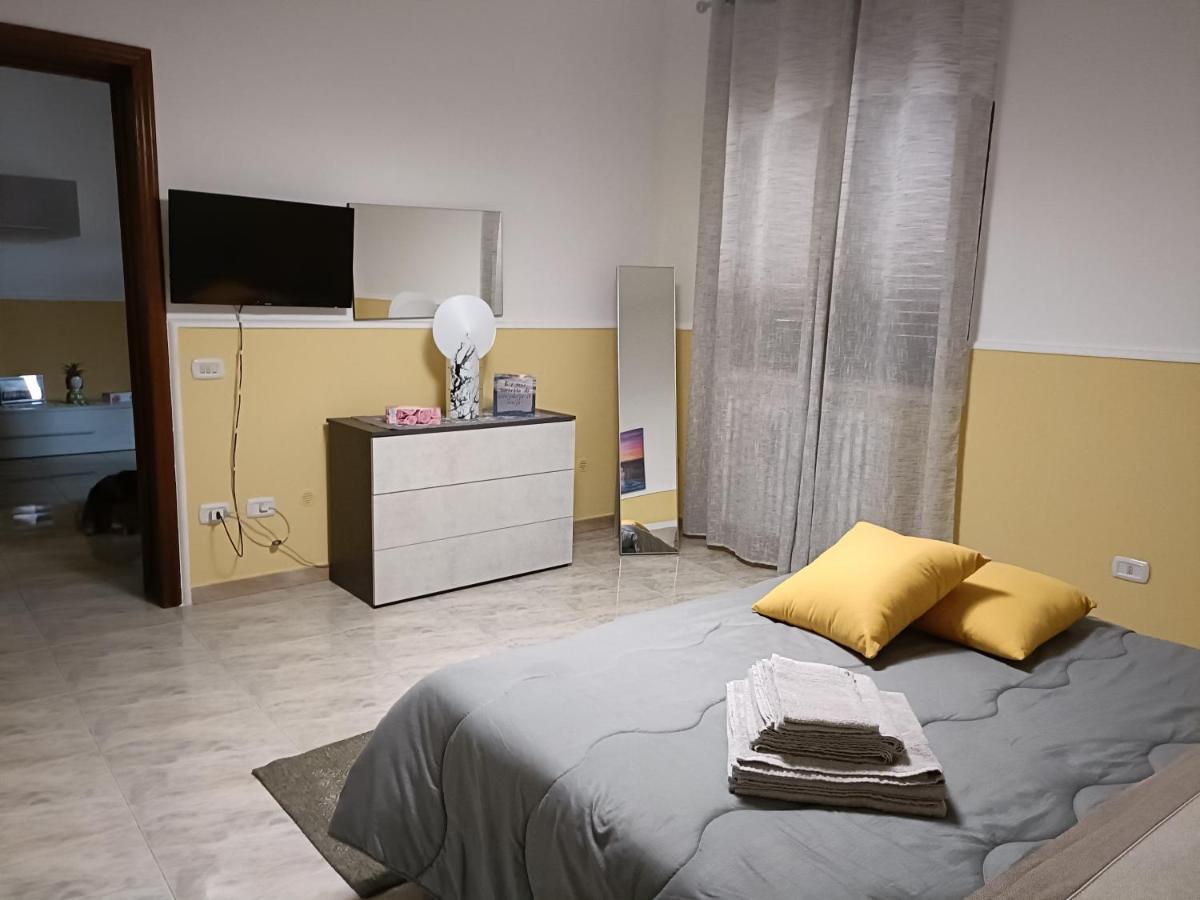 Casa Vacanze Campi Salentina Екстер'єр фото